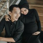 16 foto studio ibu hamil dan suami
